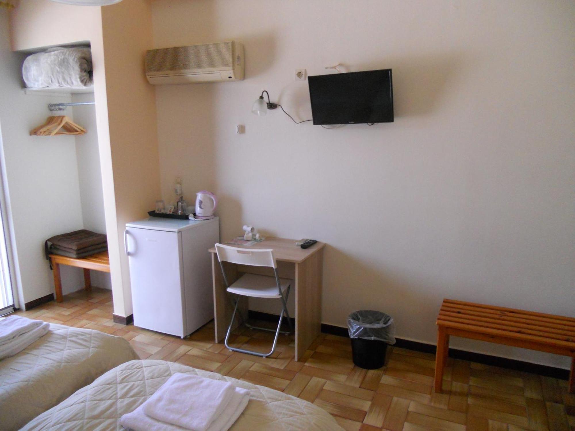 Hotel Milton Mavrovouni  Exterior photo