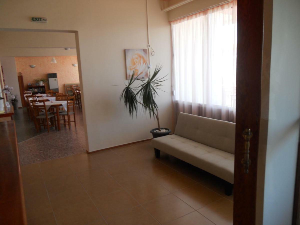 Hotel Milton Mavrovouni  Exterior photo
